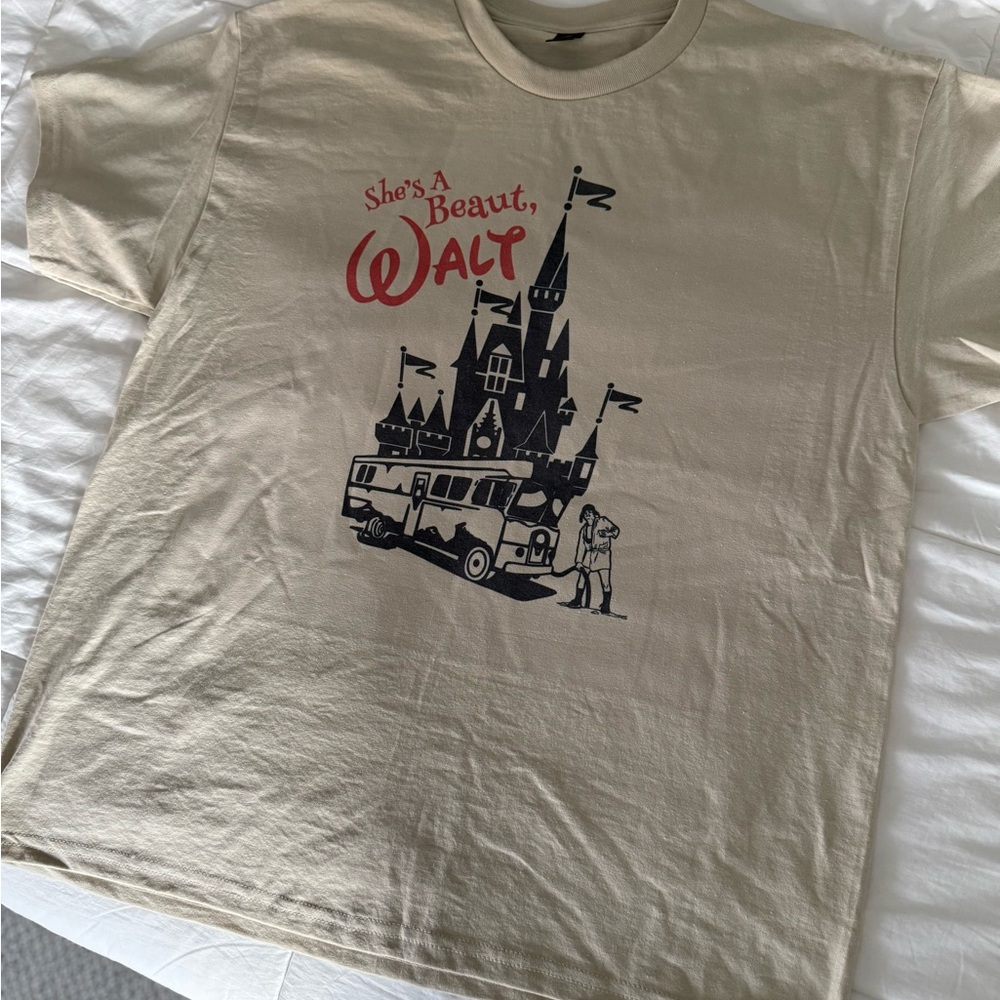 Disney meets National Lampoon’s Christmas Vacation Graphic T-Shirt Large